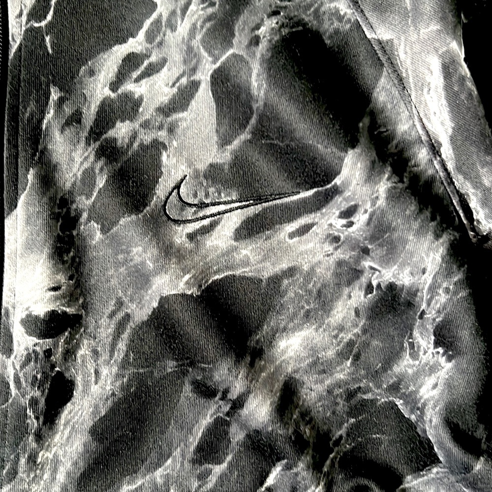 2xl Nike dri fit smoked out hoodie hard to find - Picture 4 of 5